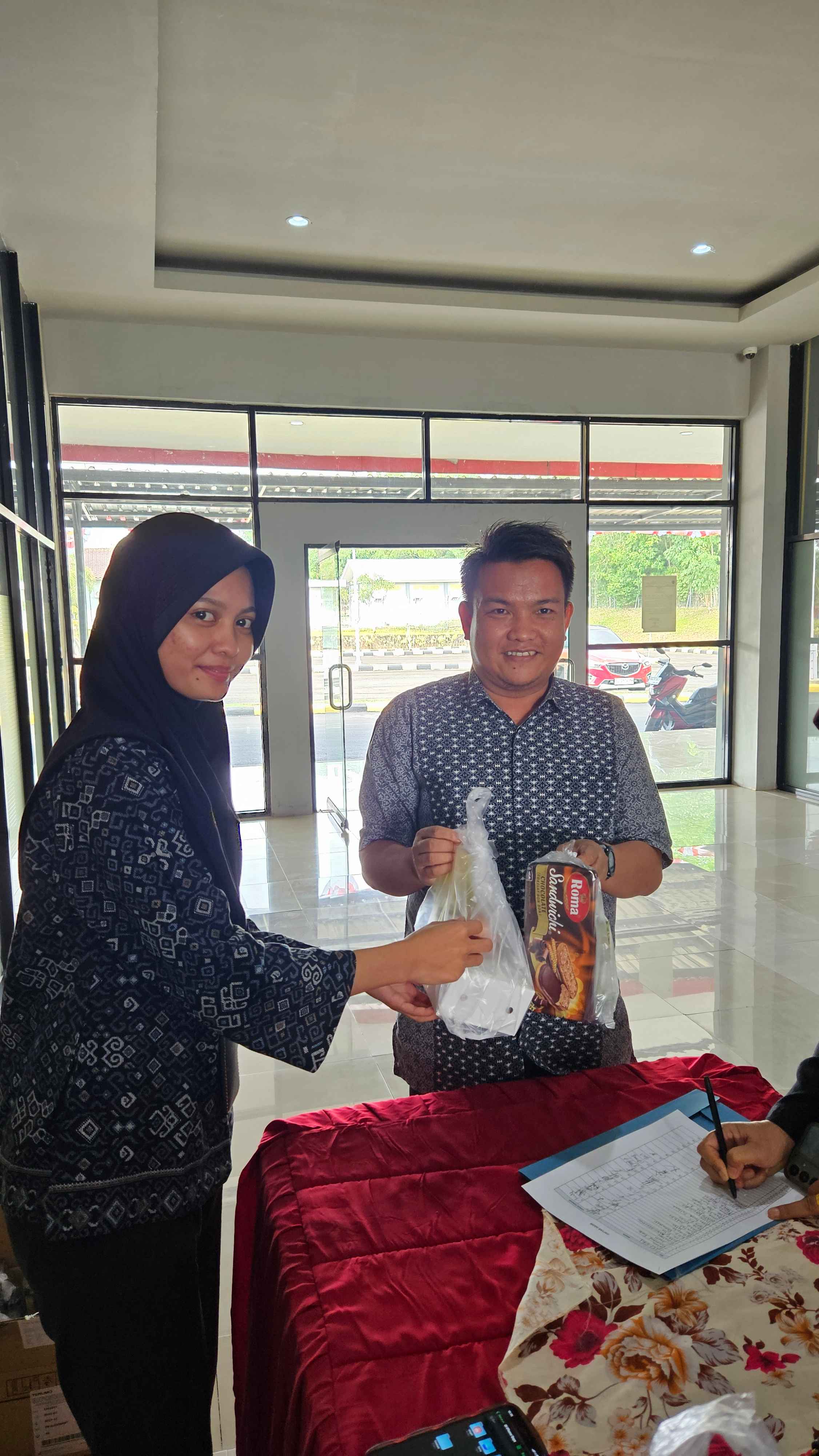 DONOR DARAH MEMPERINGATI HUT RI KE 81 - Foto 3