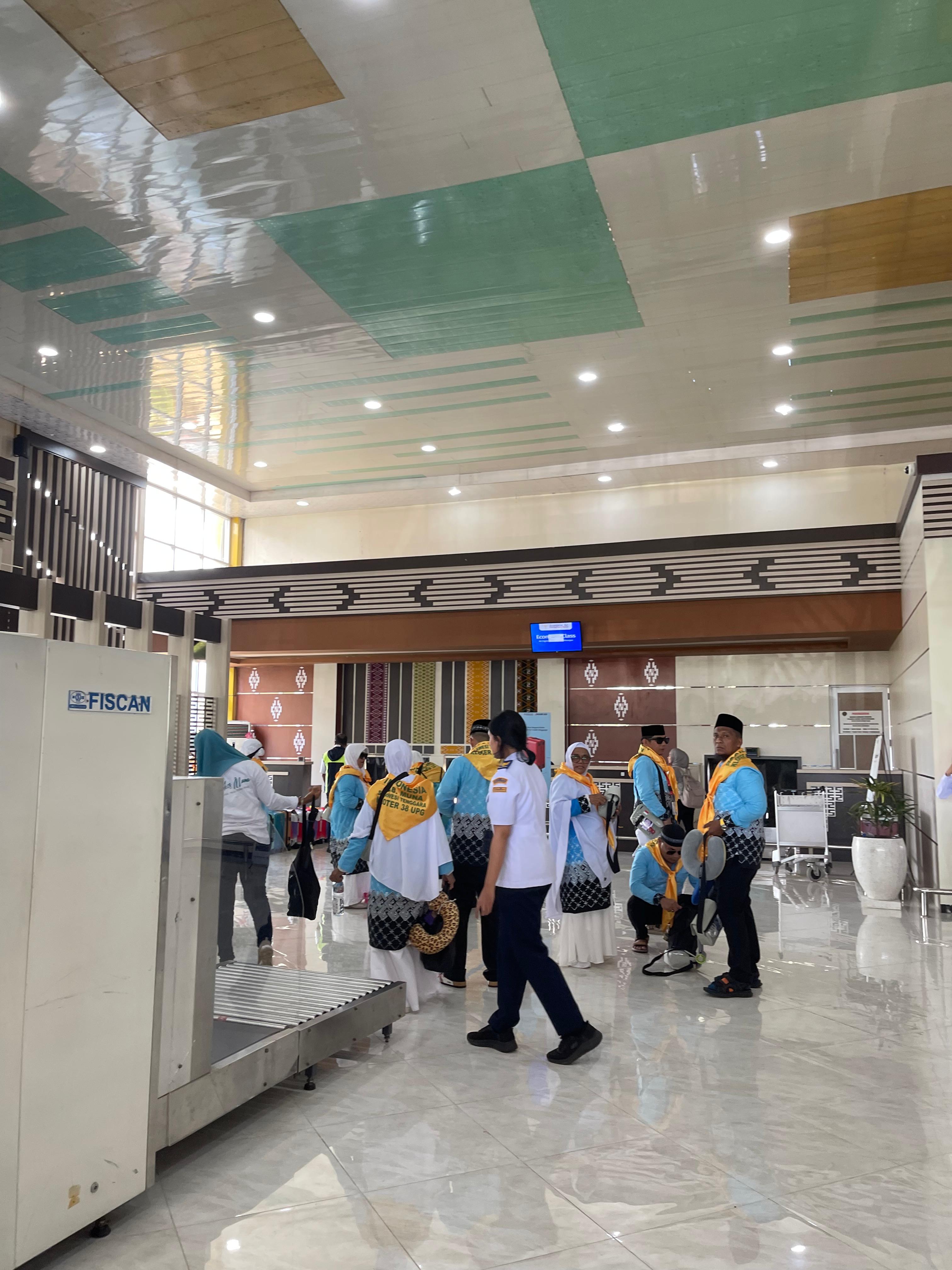 Pelepasan Jamaah Haji Kab. Muna barat & Kab. Muna - Foto 7