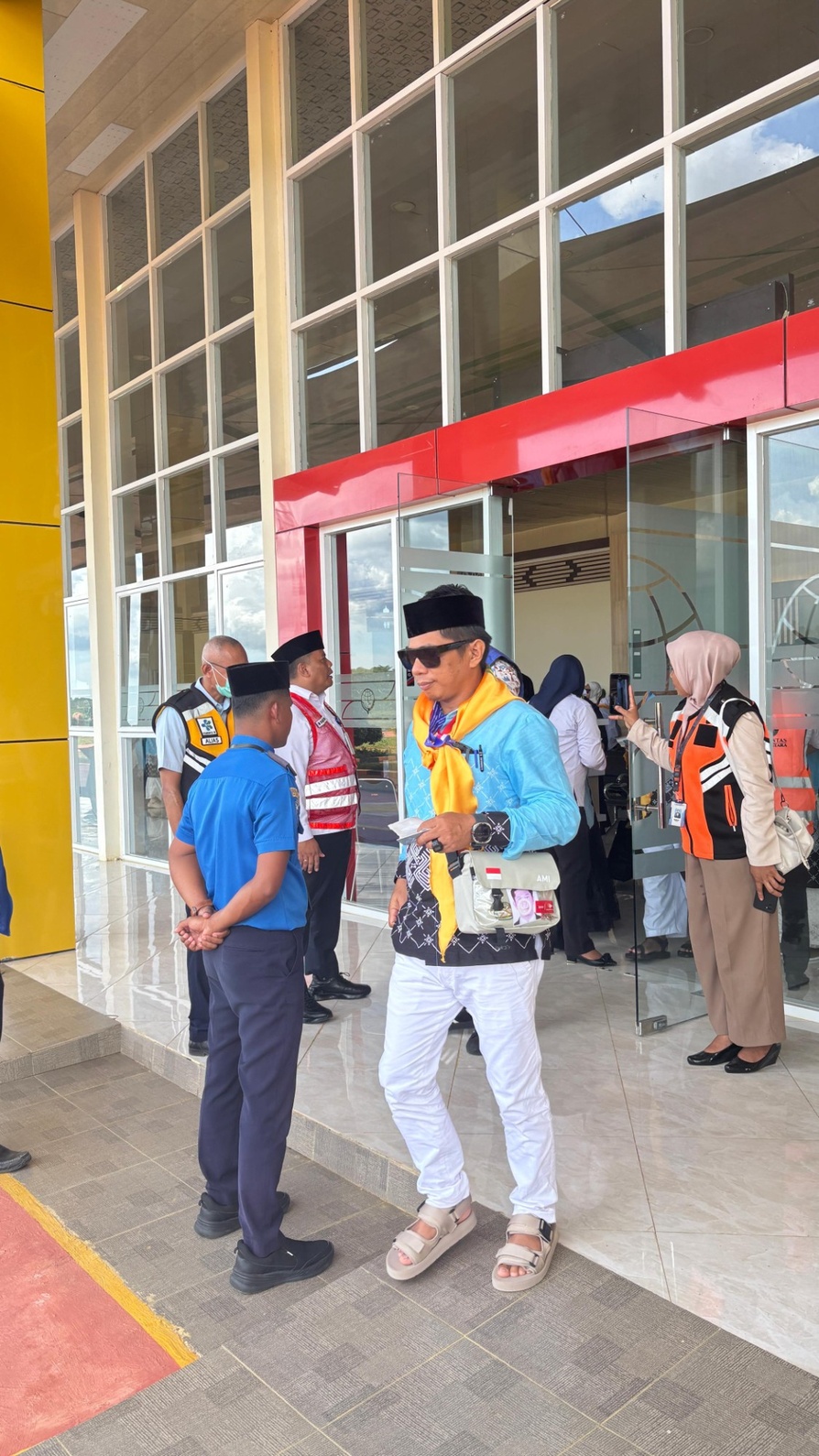 Pelepasan Jamaah Haji Kab. Muna barat & Kab. Muna - Foto 1