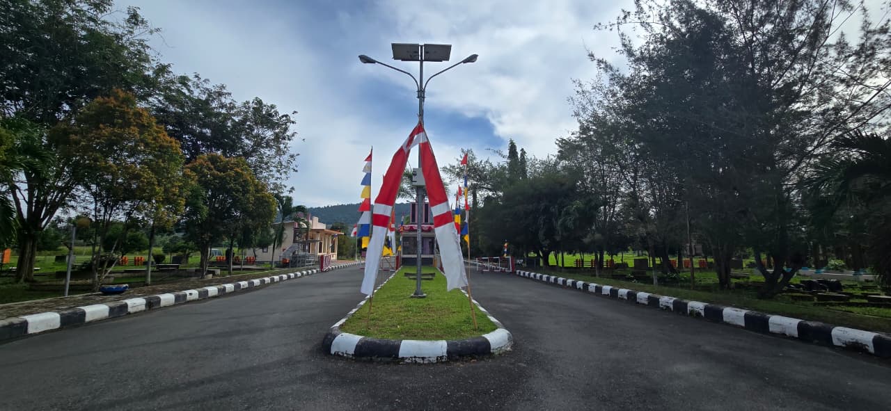 Gerbang Masuk Bandara - Foto 3
