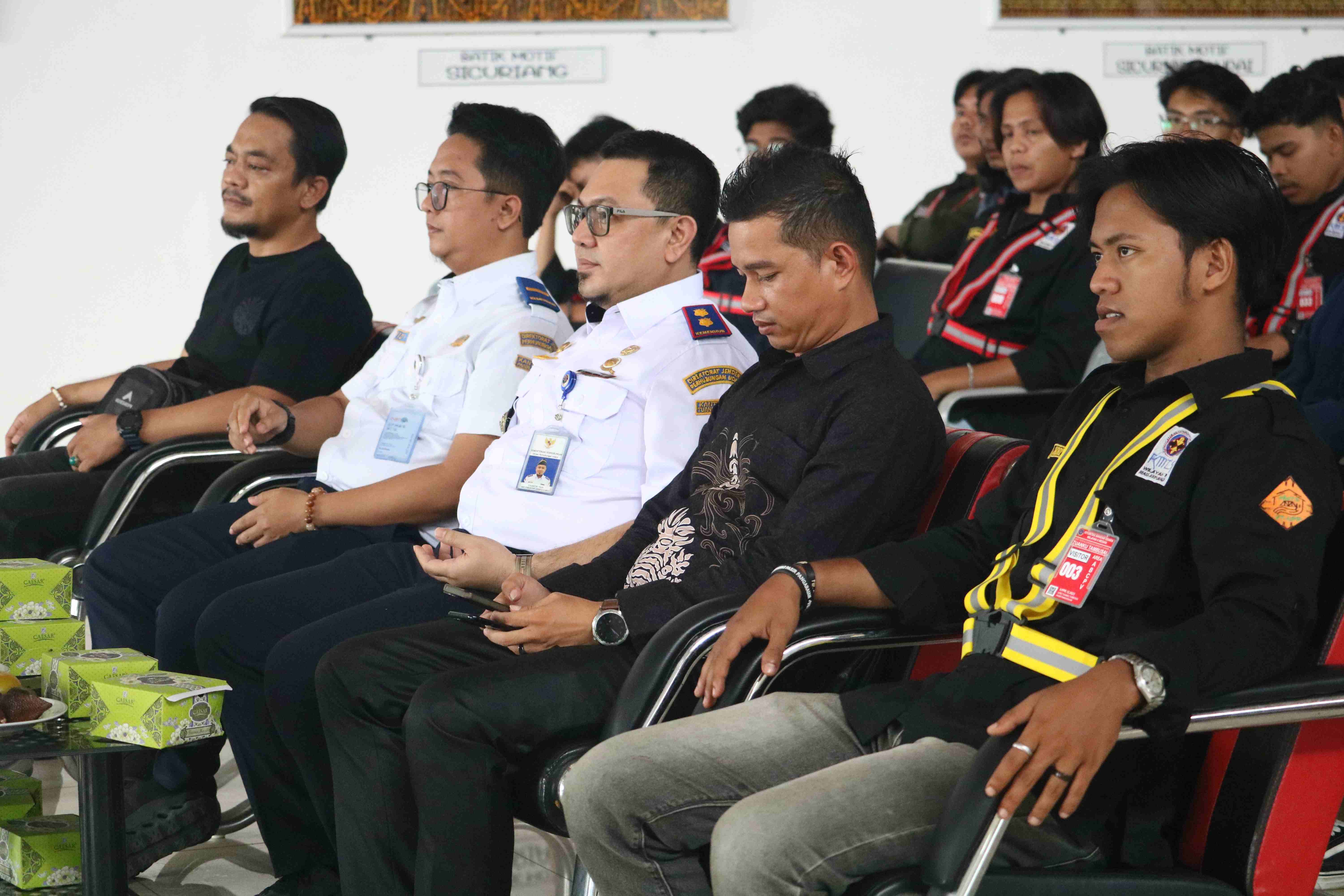 KUNJUNGAN HIMPUNAN MAHASISWA TEKNIK SIPIL RIAU-KEPRI - Foto 8