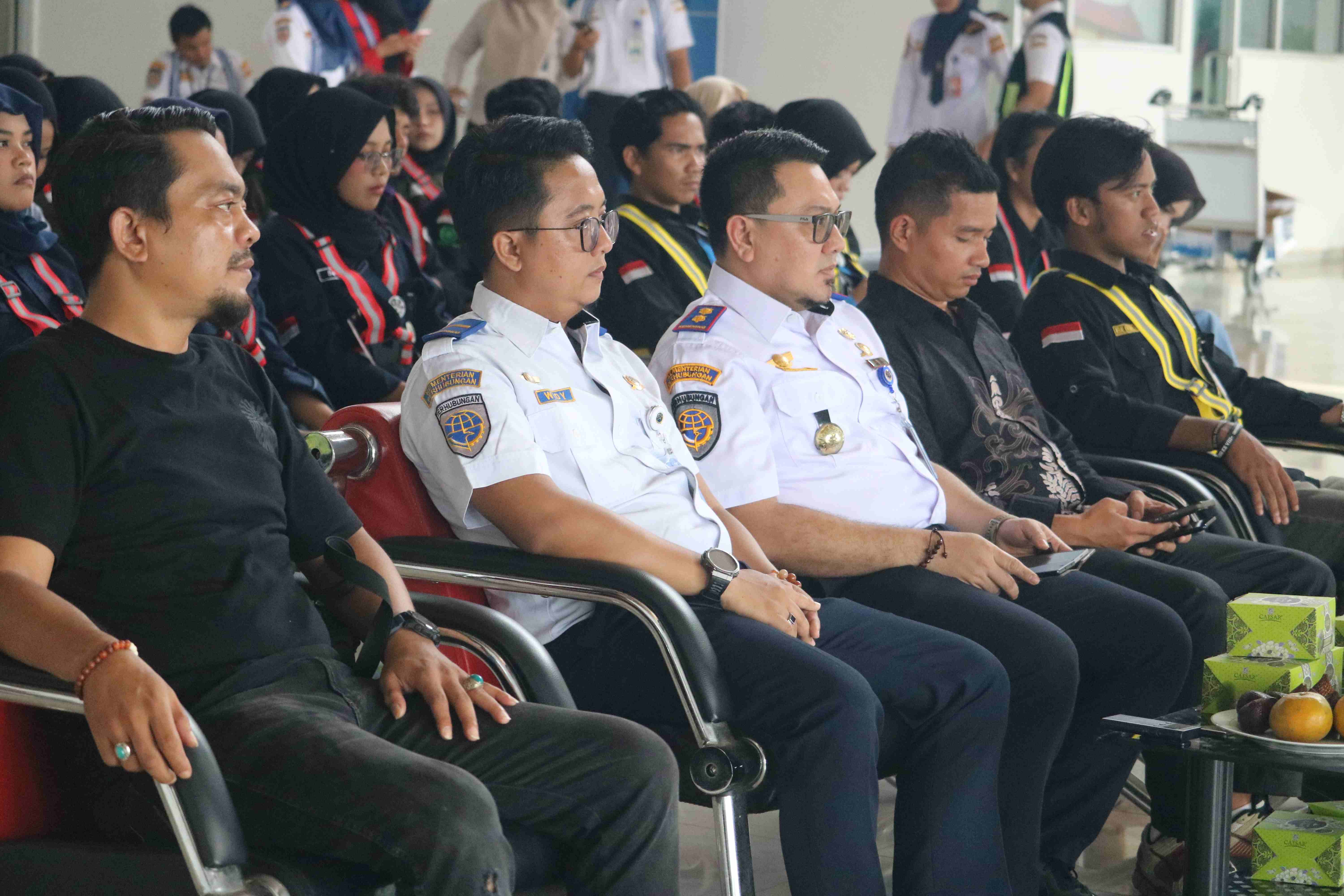 KUNJUNGAN HIMPUNAN MAHASISWA TEKNIK SIPIL RIAU-KEPRI - Foto 7