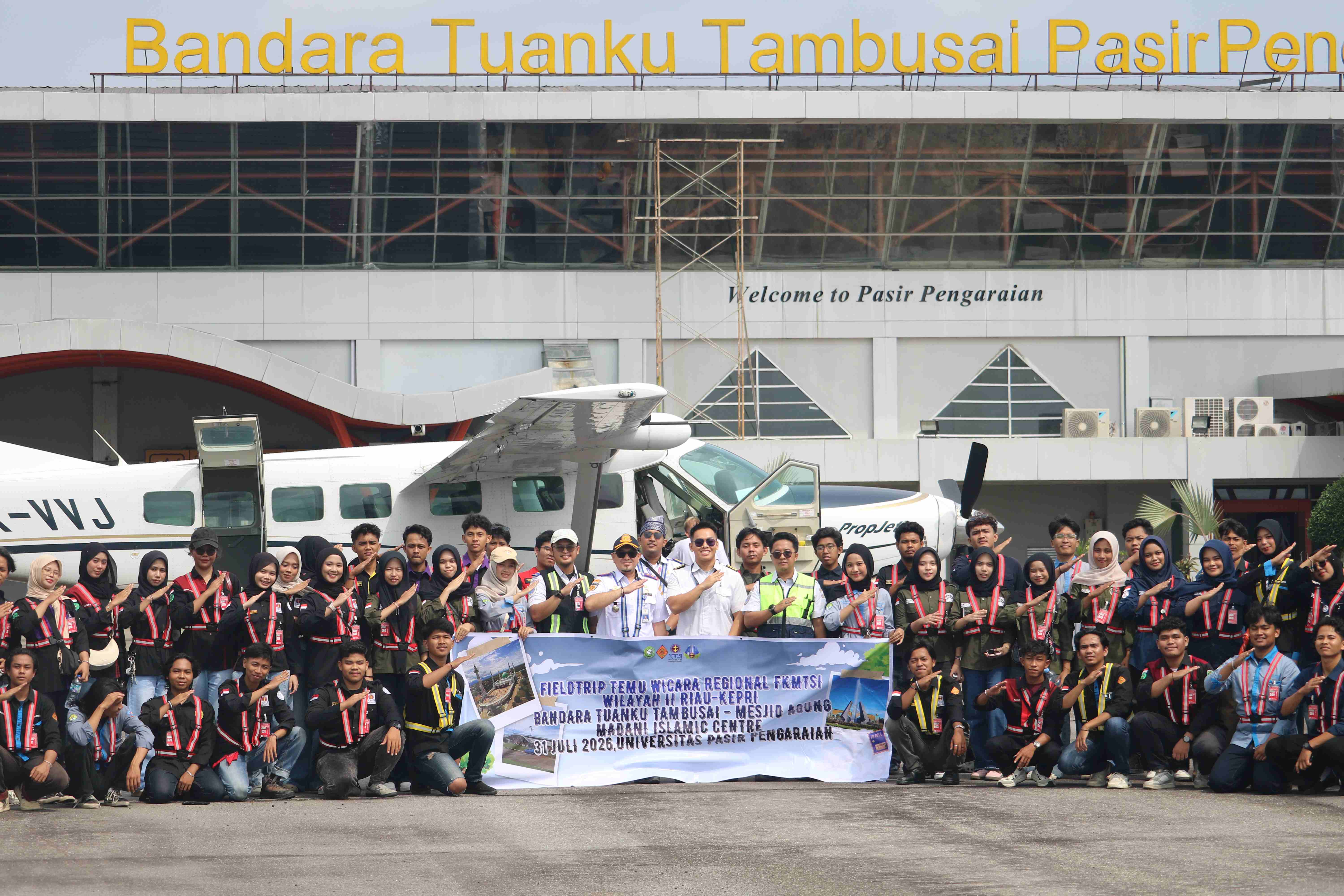 KUNJUNGAN HIMPUNAN MAHASISWA TEKNIK SIPIL RIAU-KEPRI - Foto 4