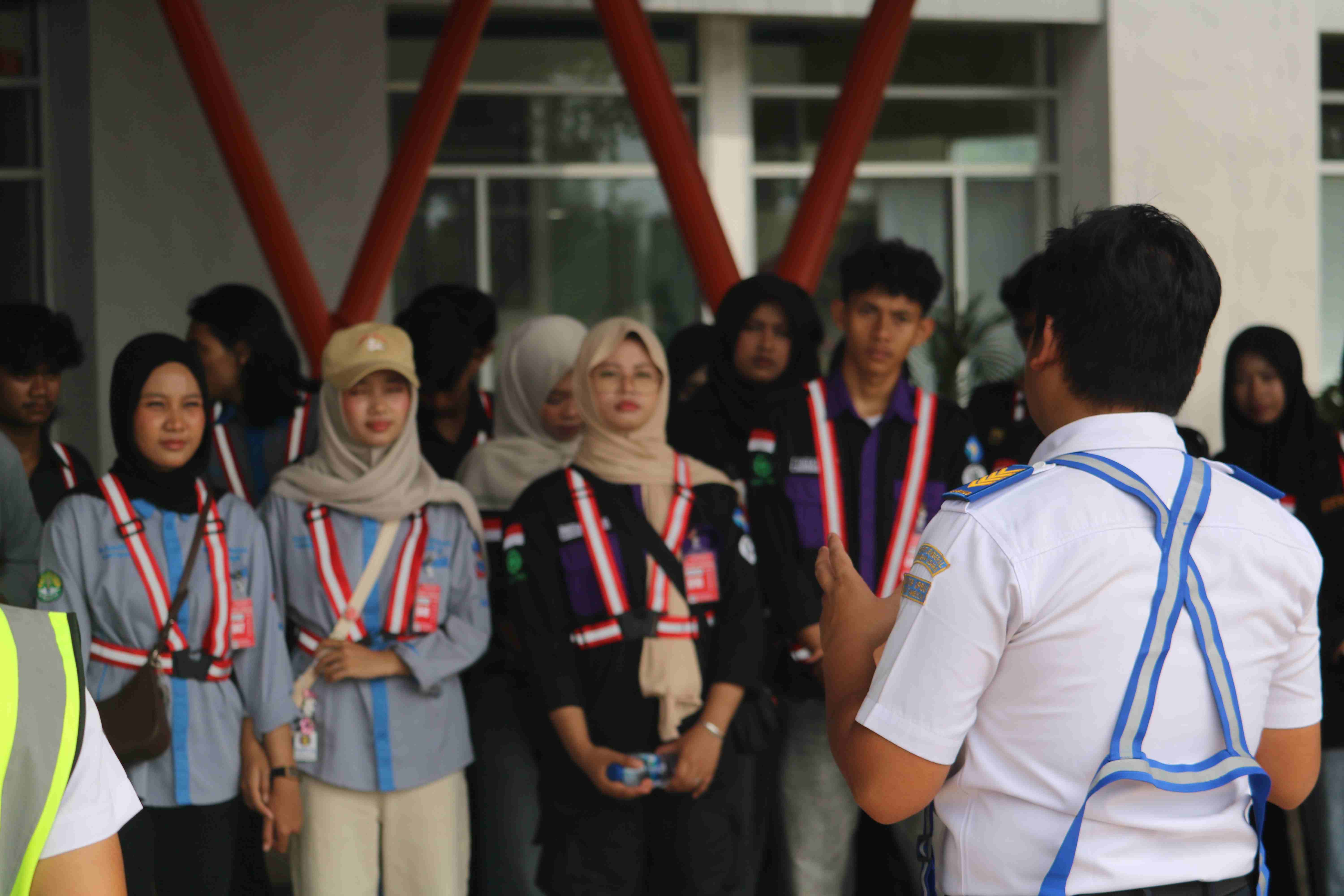 KUNJUNGAN HIMPUNAN MAHASISWA TEKNIK SIPIL RIAU-KEPRI - Foto 8