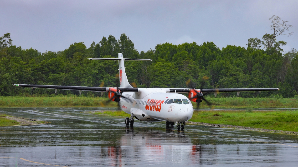 Gambar BANDAR UDARA EWER
