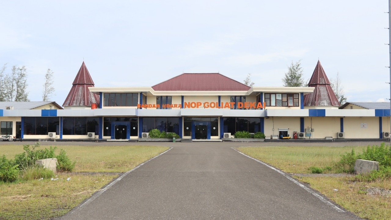 Kantor Unit Penyelenggara Bandar Udara Kelas II Nop Goliat Dekai