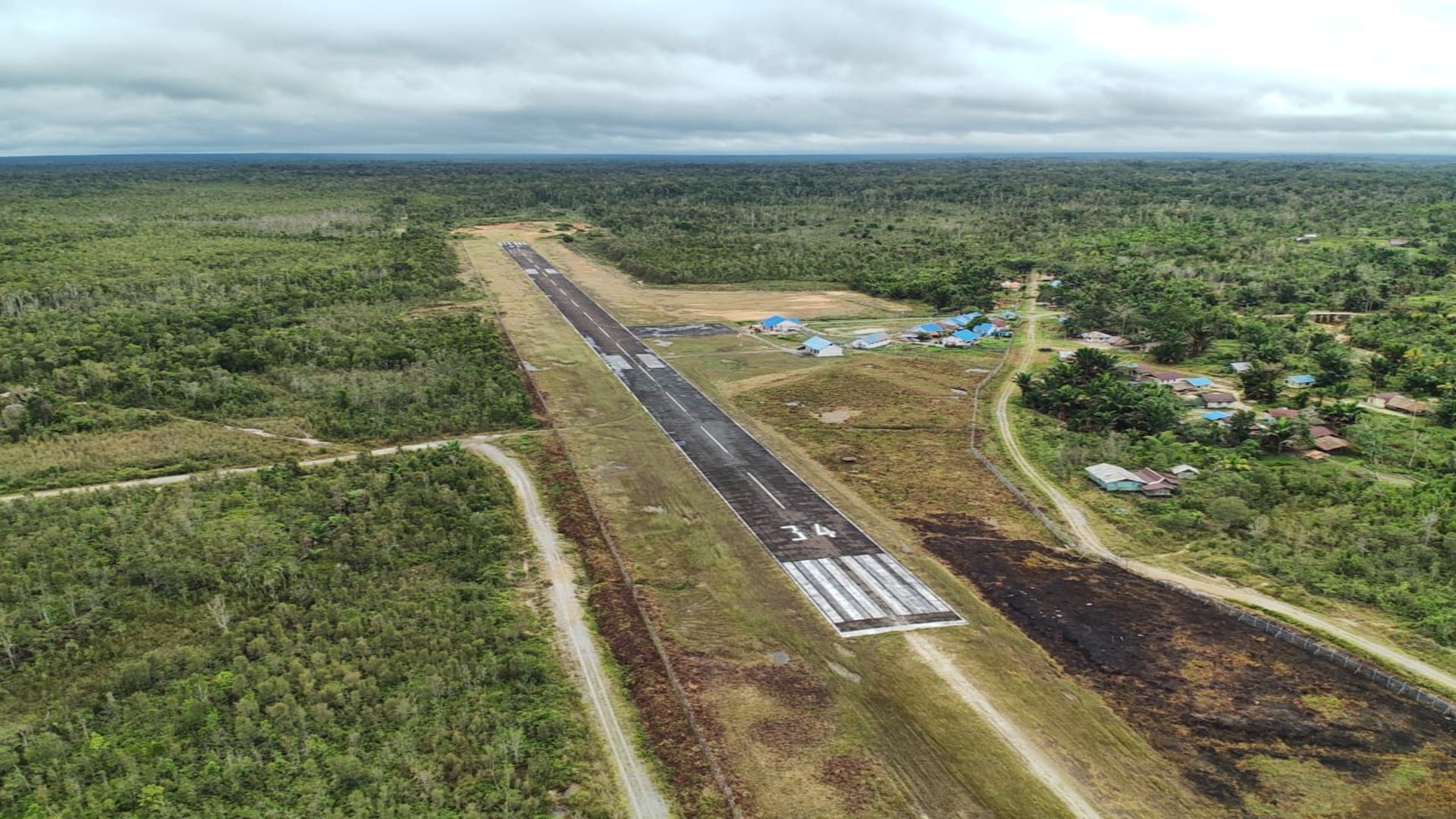 Runway Bandar Udara Bomakia