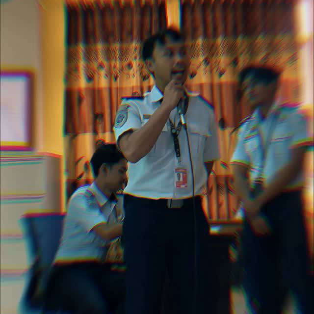 Keselamatan adalah prioritas utama! ✈️ Unit Listrik, Mekanikal, dan Elektronika Bandar Udara Letung melaksanakan kegiat…