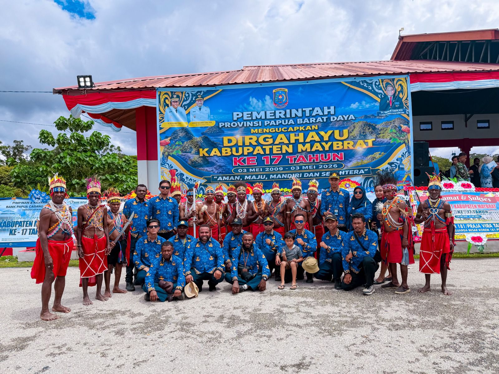 UPBU Kelas III Ayawasi menghadiri dan mengikuti rangkaian kegiatan Peringatan Hari Ulang Tahun (HUT) ke-17 Kabupaten Maybrat yang diselenggarakan di Alun-Alun Vaitmayaf