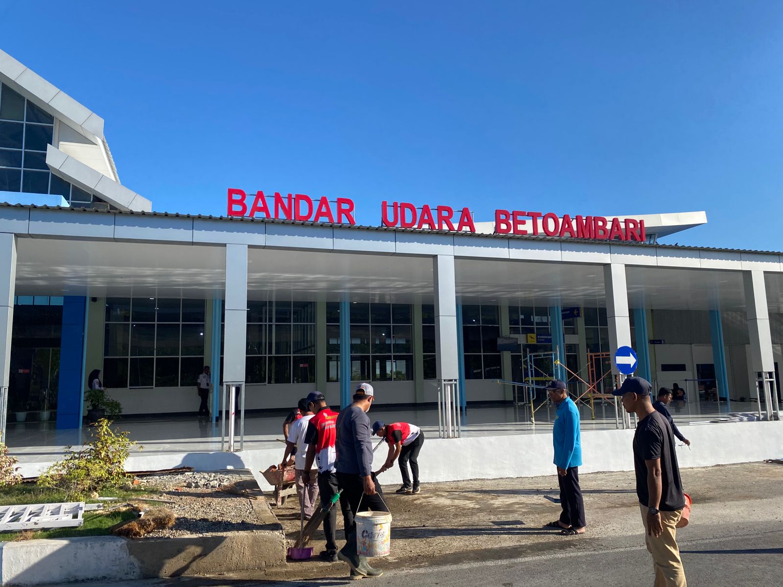 Gerak Bersih Bandara Betoambari