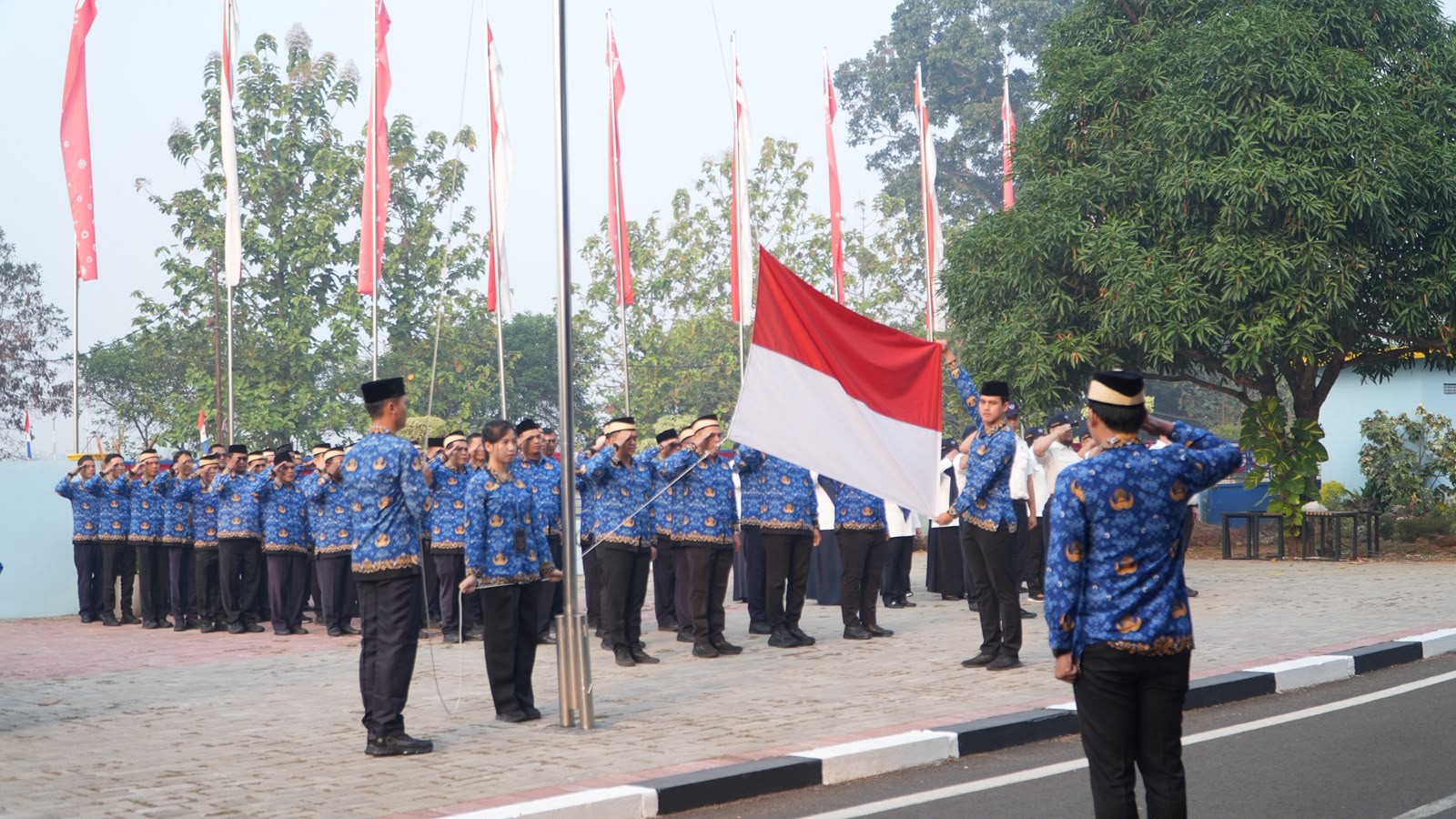Upacara Bendera Memperingati HUT KE-81 RI