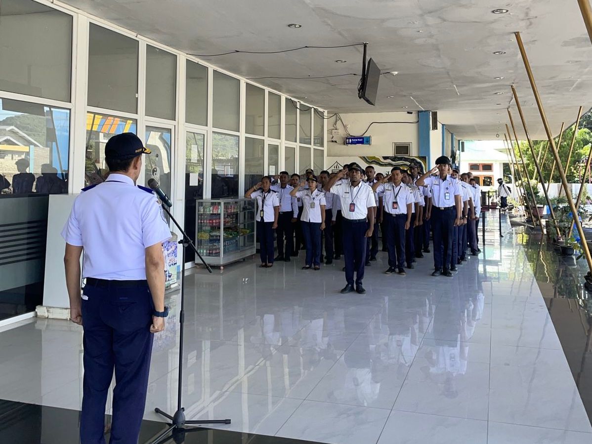 Apel Pagi Seluruh Pegawai Bandara