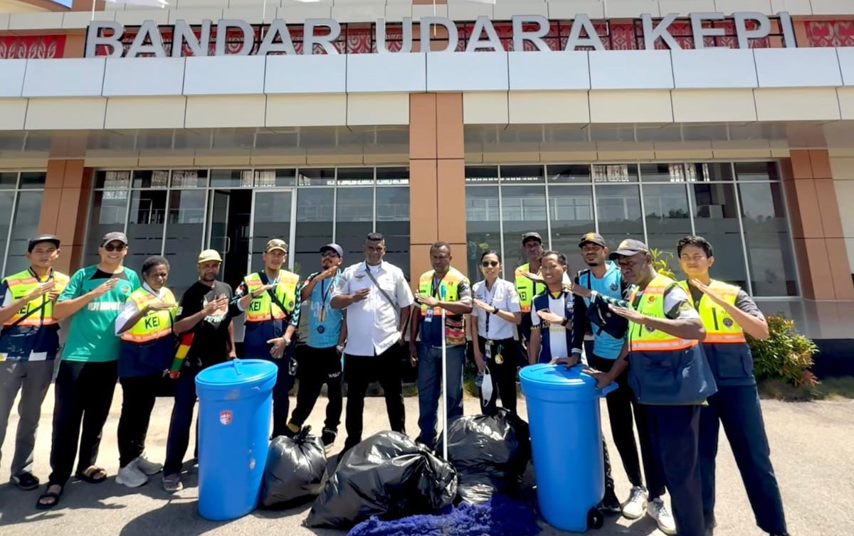 Tingkatkan Pelayanan dan Keselamatan, UPBU Kelas III Kepi Gelar Kerja Bakti Lingkungan Bandara