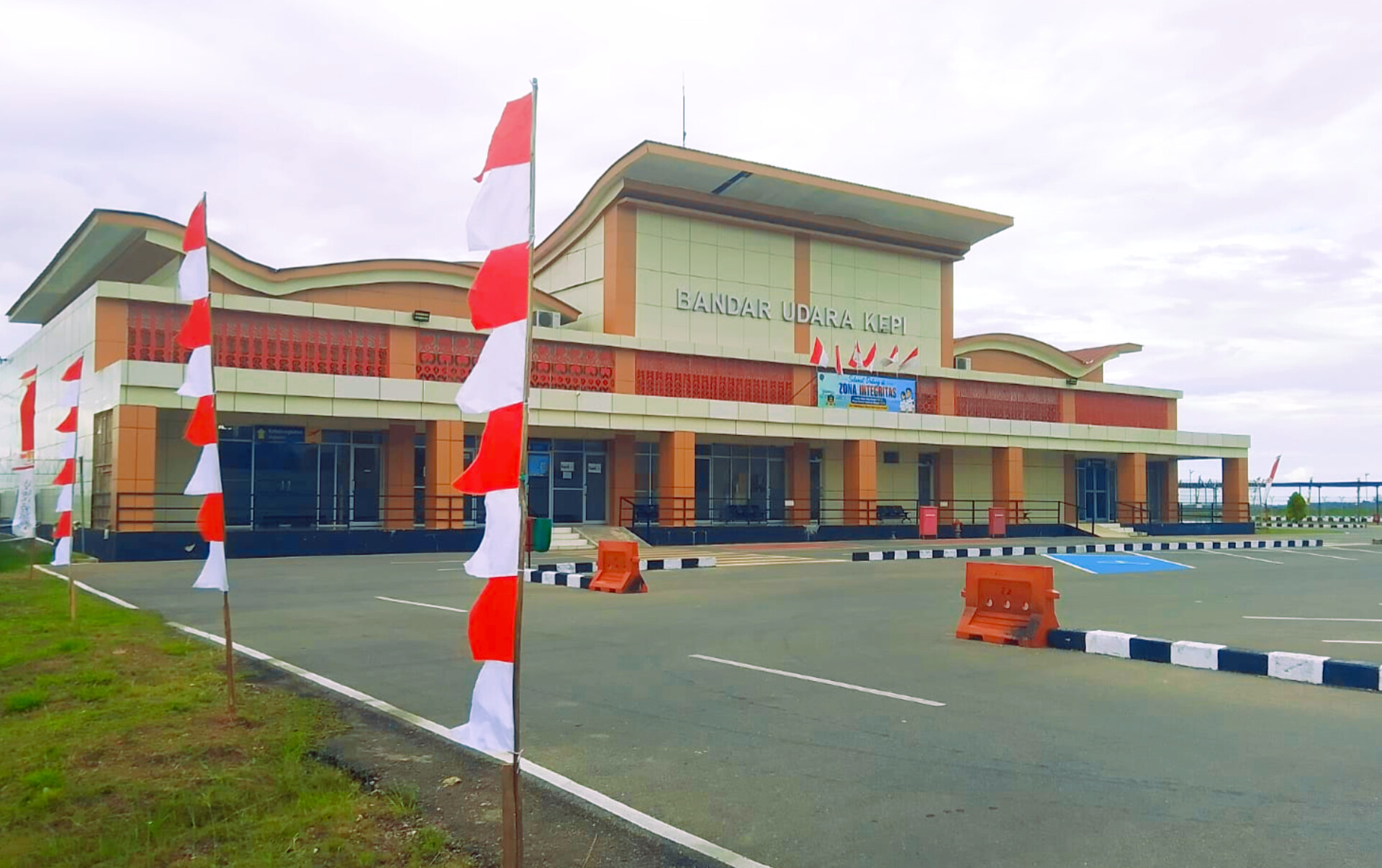 Wajah Baru Sambut HUT RI ke-81: Bandara Kepi Gelar Kerja Bakti Pembersihan Lingkungan Lanjutan