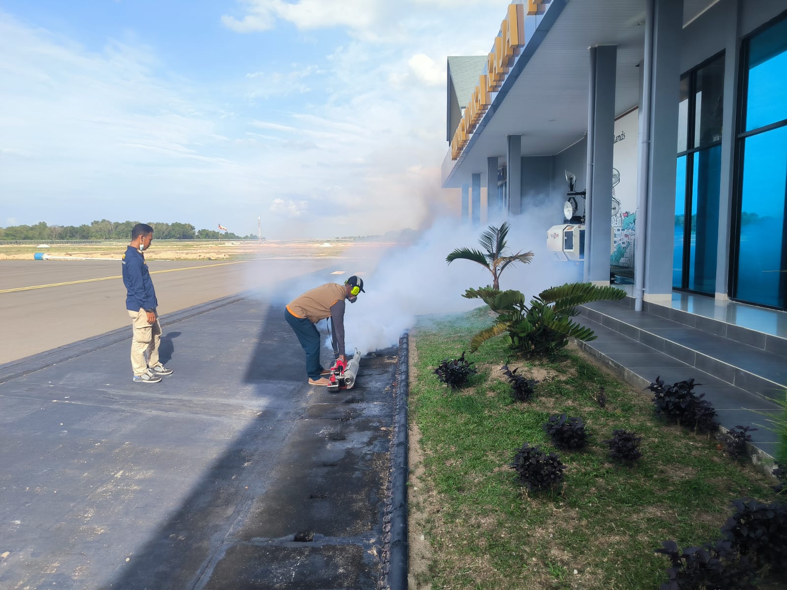 Gambar kegiatan dengan judul Kegiatan Fogging