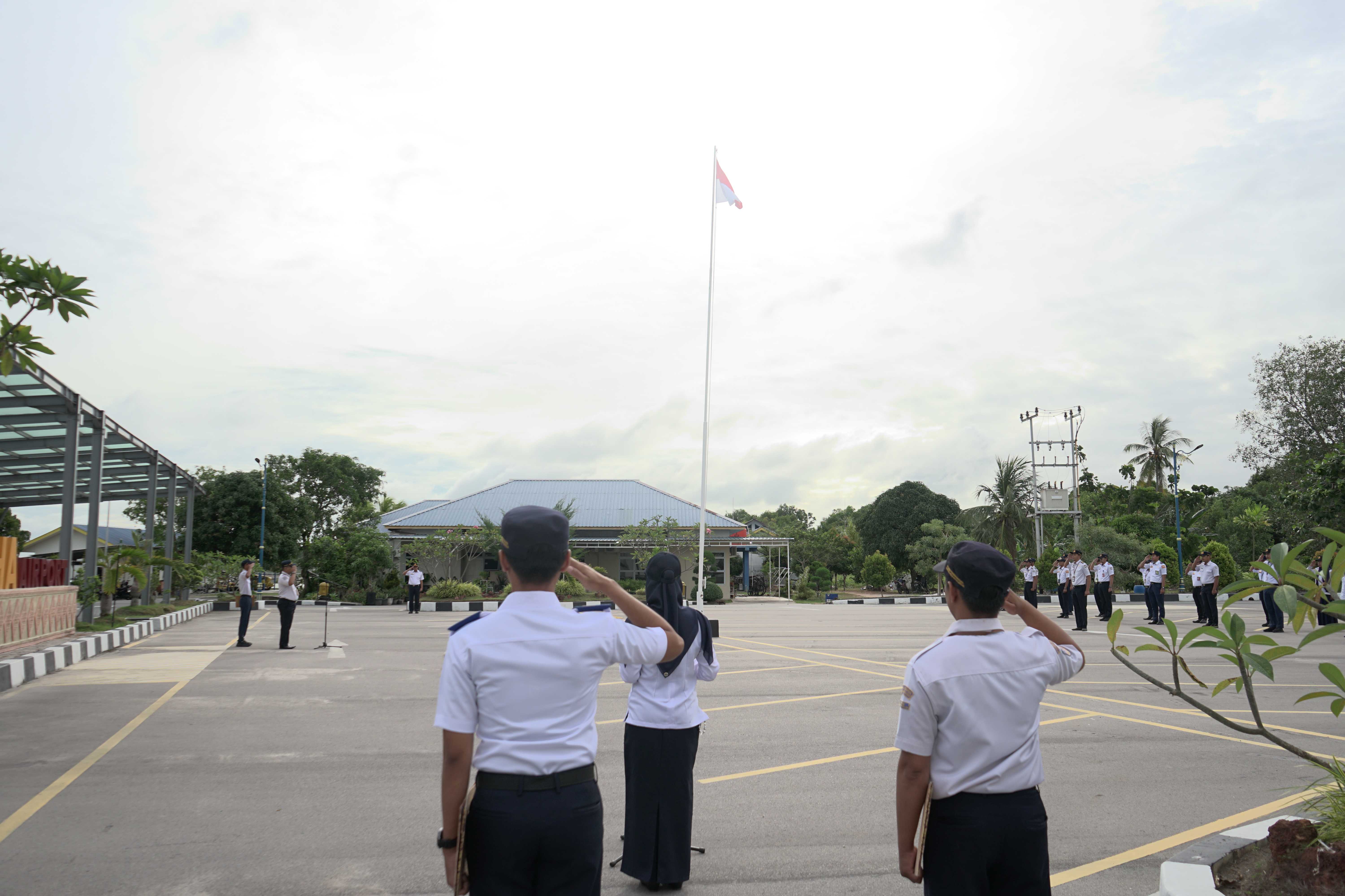 Gambar kegiatan dengan judul Apel Pagi Kesiagaan Operasional UPBU Raja Haji Abdullah