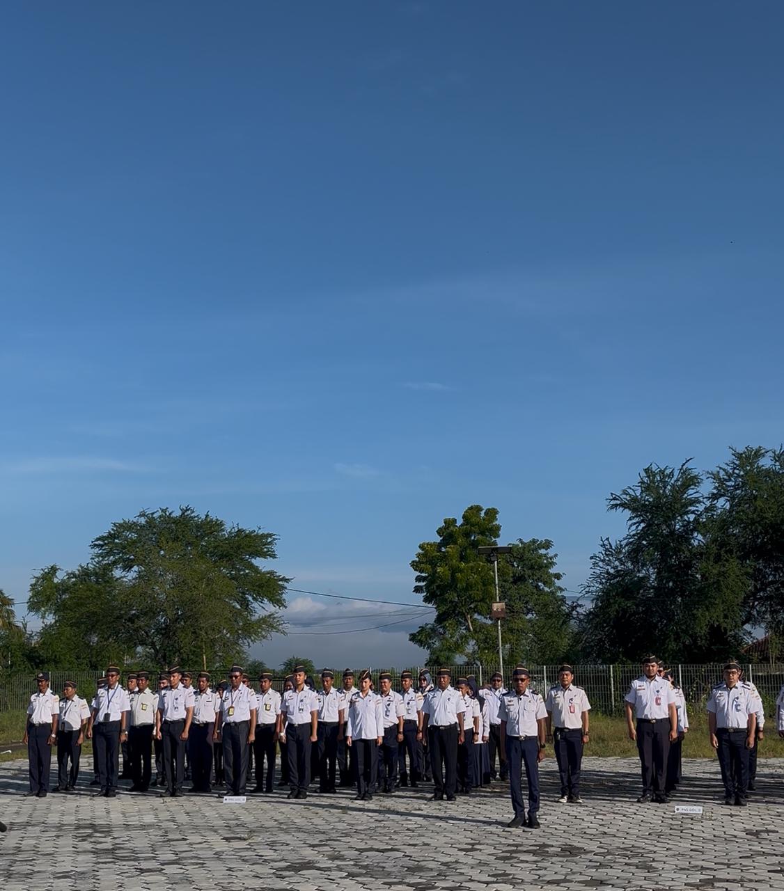 Apel Pagi Pegawai