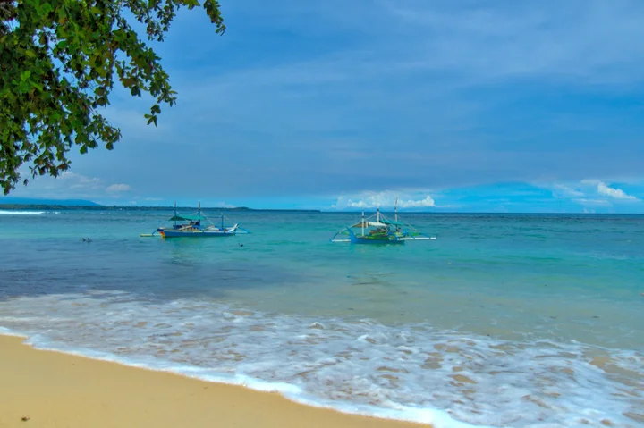 Wisata pantai baburino