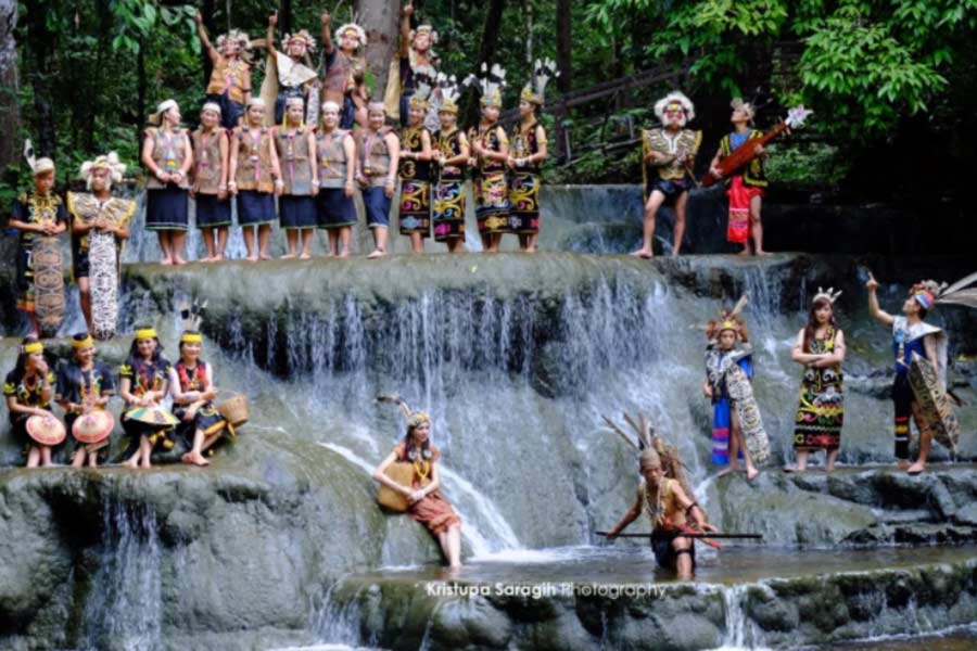 Wisata Air Terjun Semolon