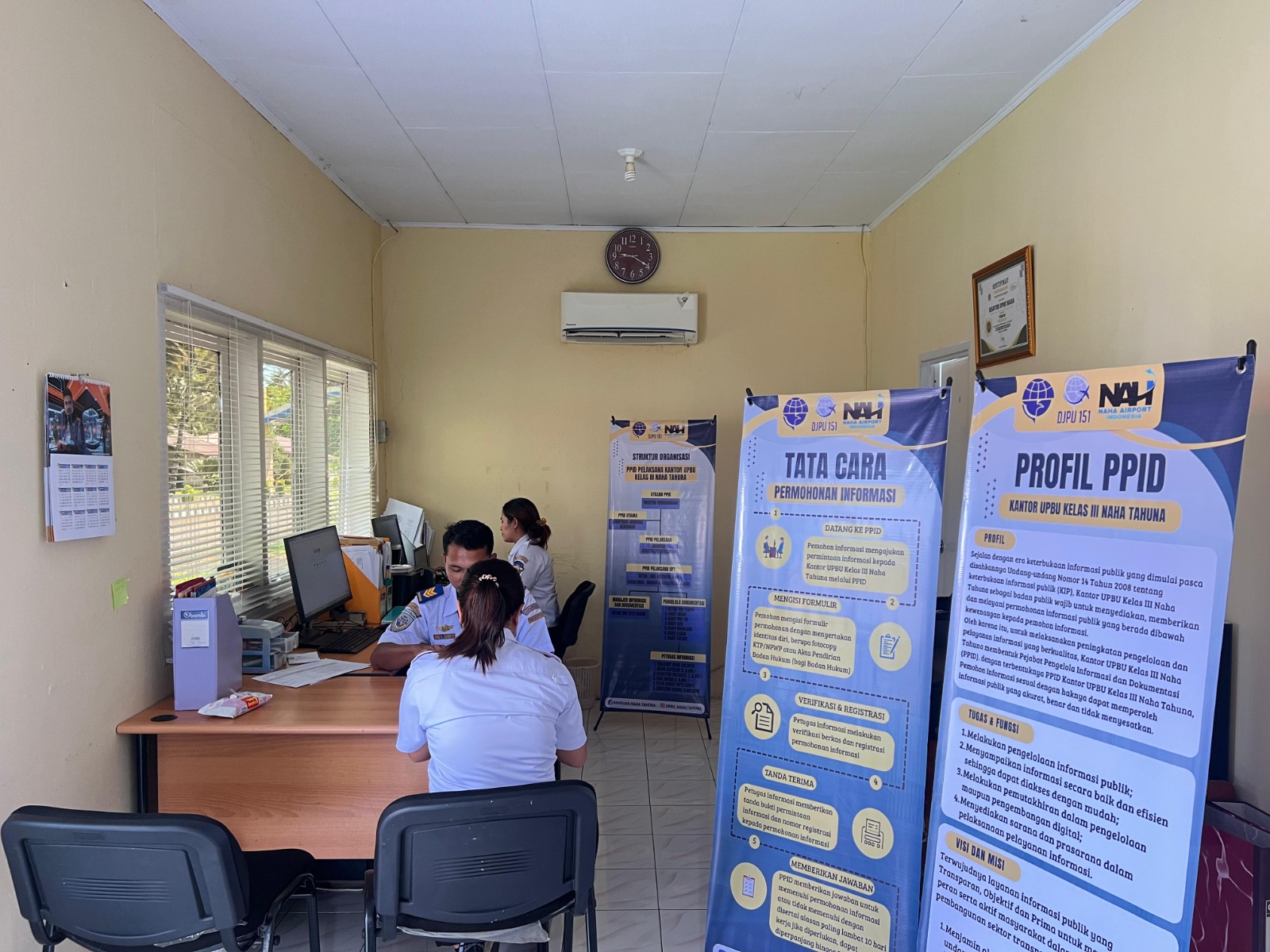 MEJA LAYANAN INFORMASI KANTOR UPBU KELAS III NAHA TAHUNA