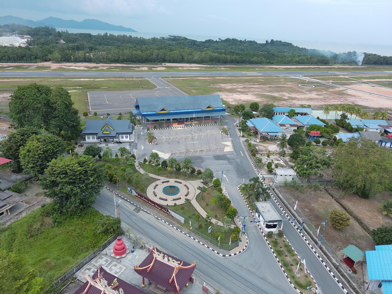 Foto album Bandar Udara Raja Haji Abdullah