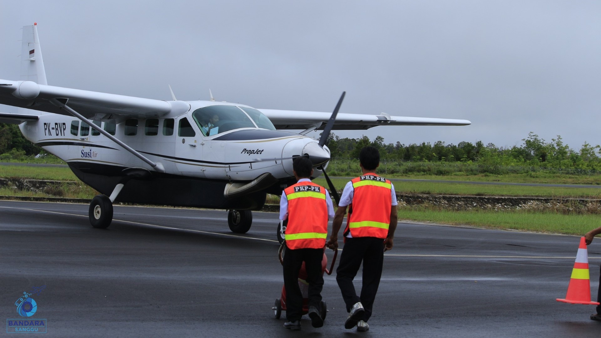 Foto album Kegiatan Penerbangan