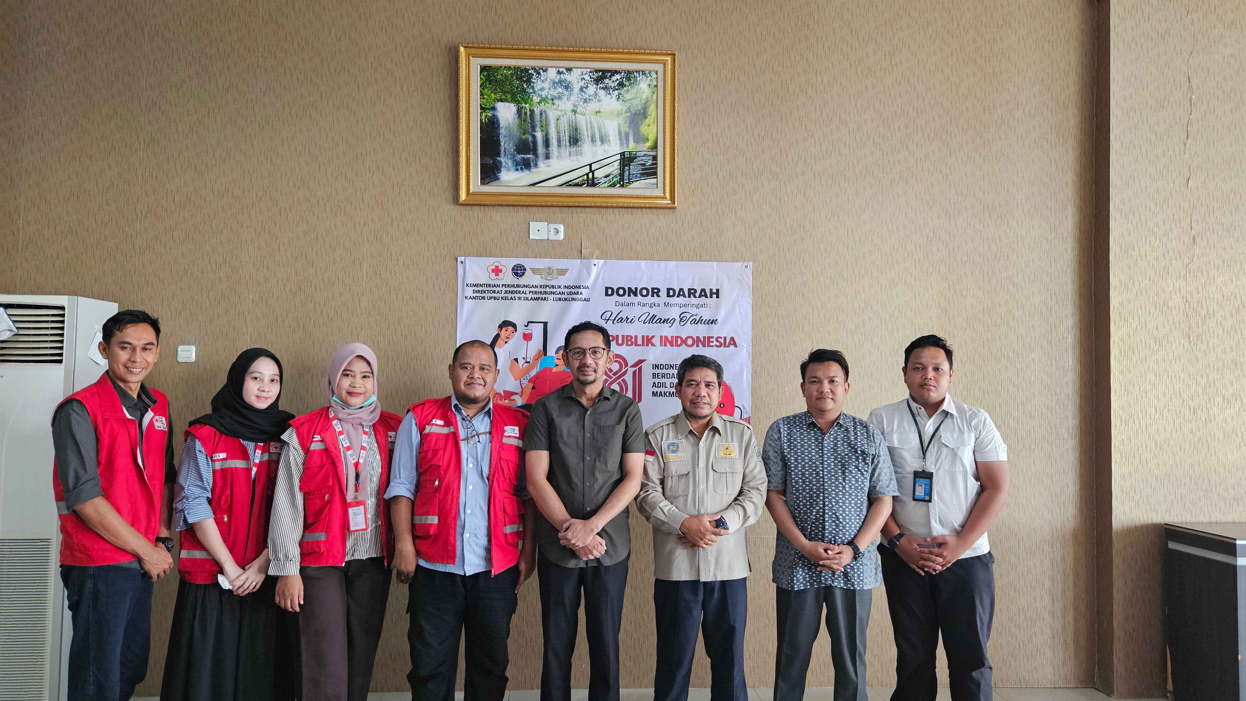 DONOR DARAH MEMPERINGATI HUT RI KE 81