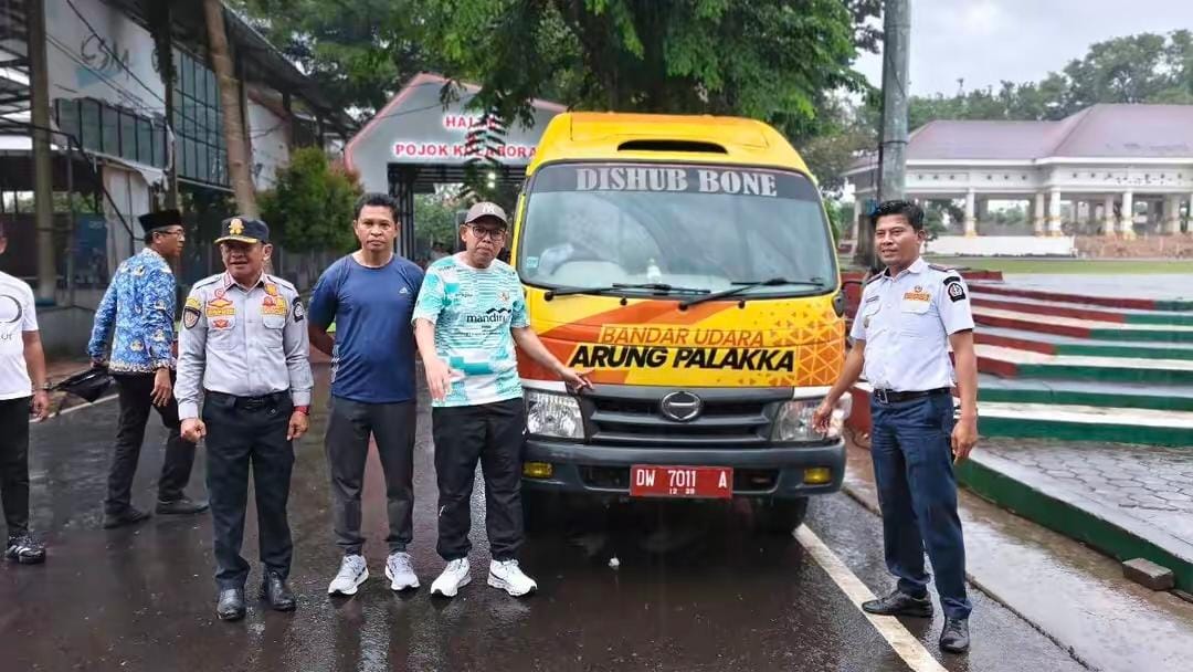 Bus Bandara Arung Palakka